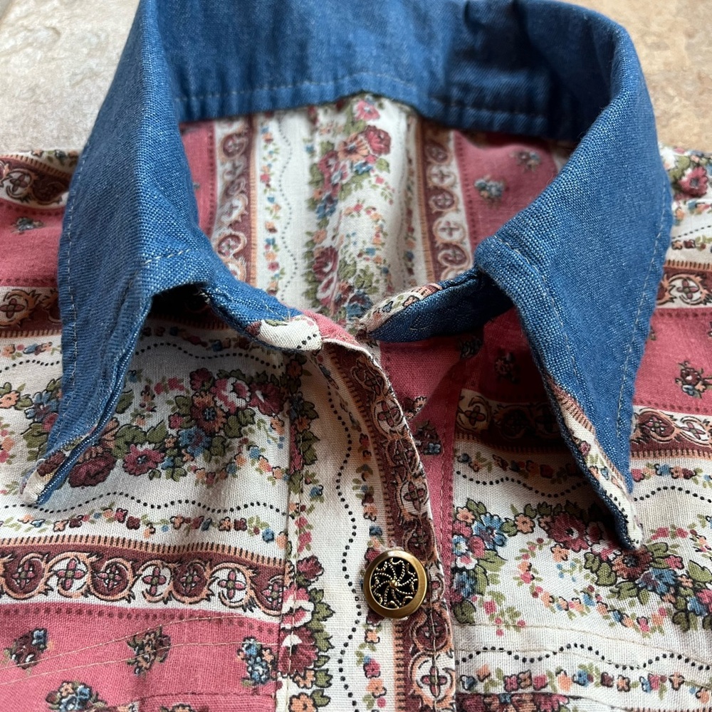 Vintage 1970’s Floral Patchwork Denim Western Shirt - Sz Small - Picture 7 of 14